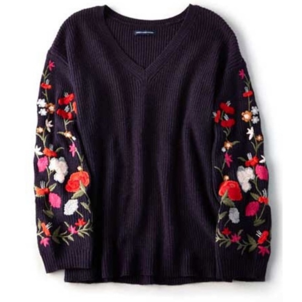 American Eagle embroidered v neck ribbed sweater